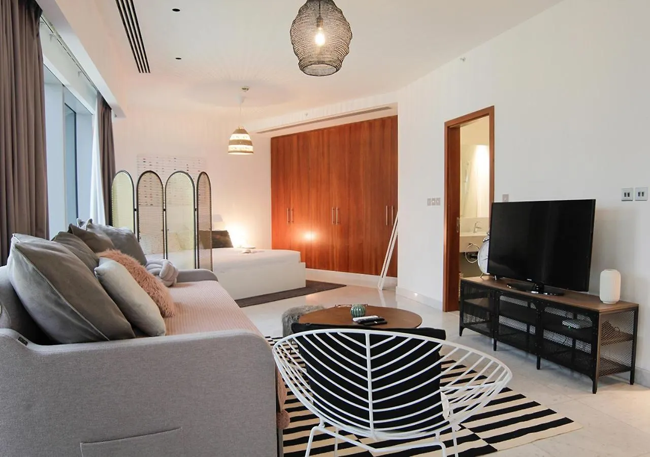 Nasma Luxury Stays - Central Park Tower Dubai Apartment
