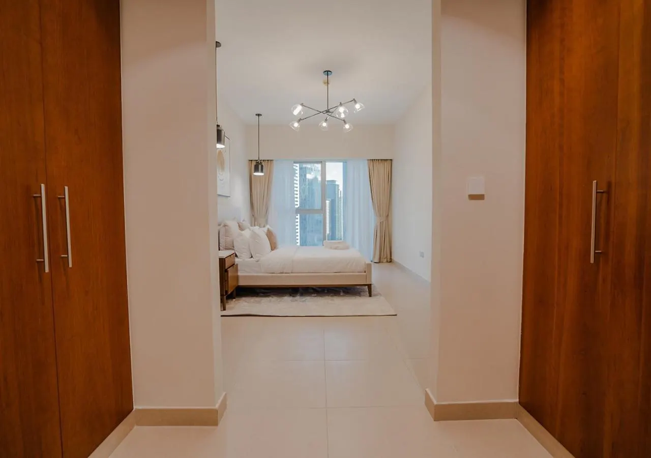 Nasma Luxury Stays - Central Park Tower Dubai Apartment